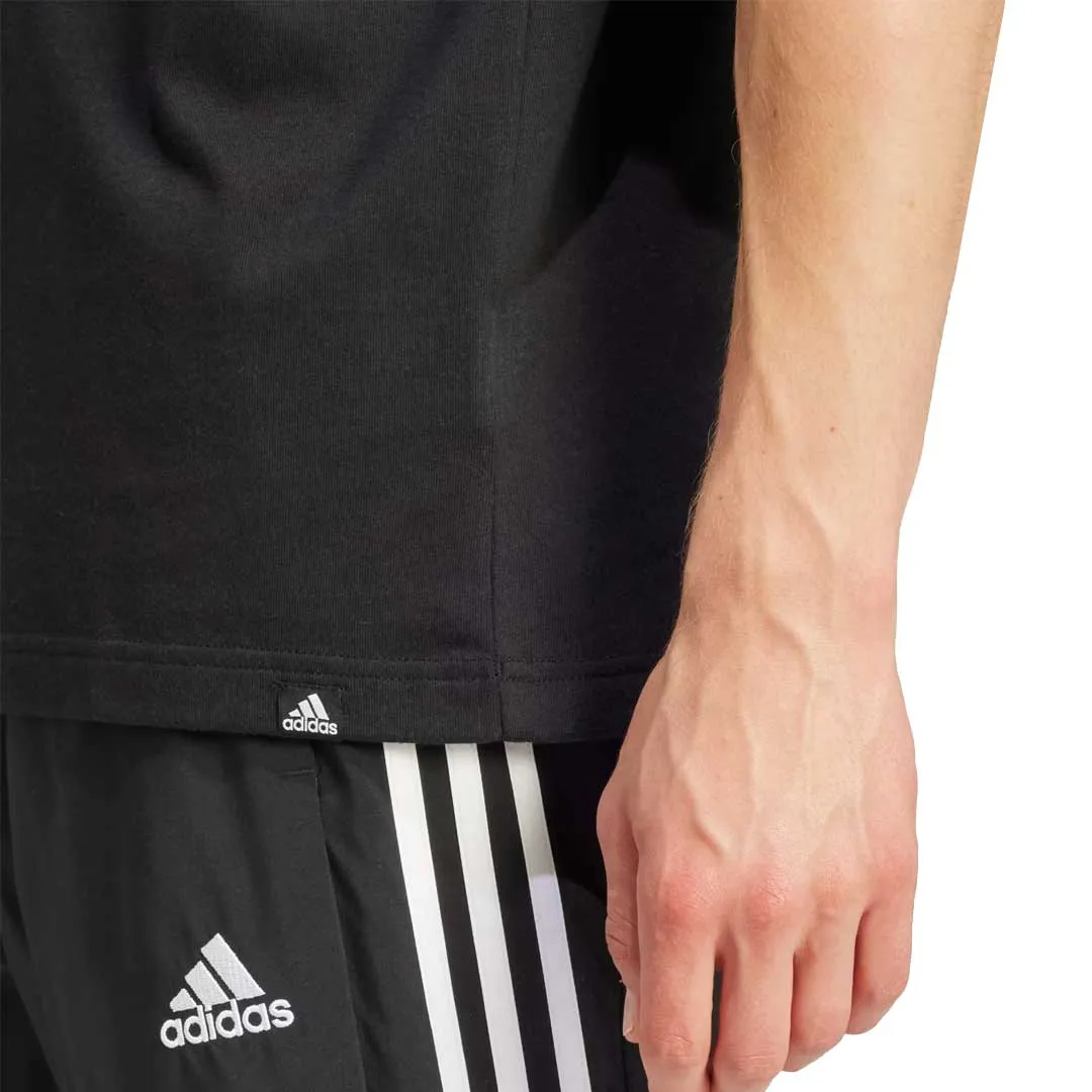 adidas - Herren T-Shirt mit aufgedrucktem Abzeichen (IS2864)