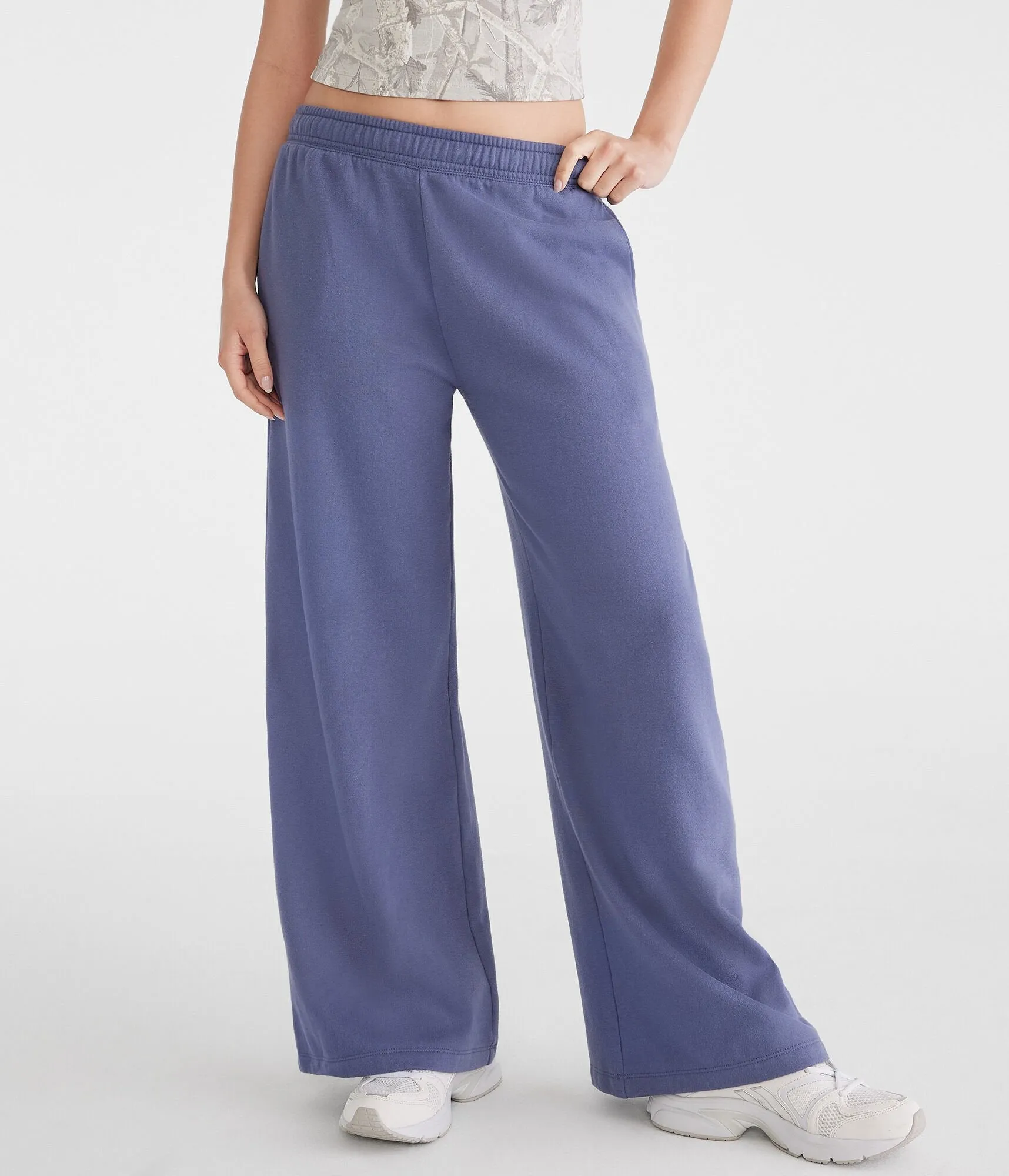 Aeropostale Mid-Rise Sweatpants mit weiter Beinform