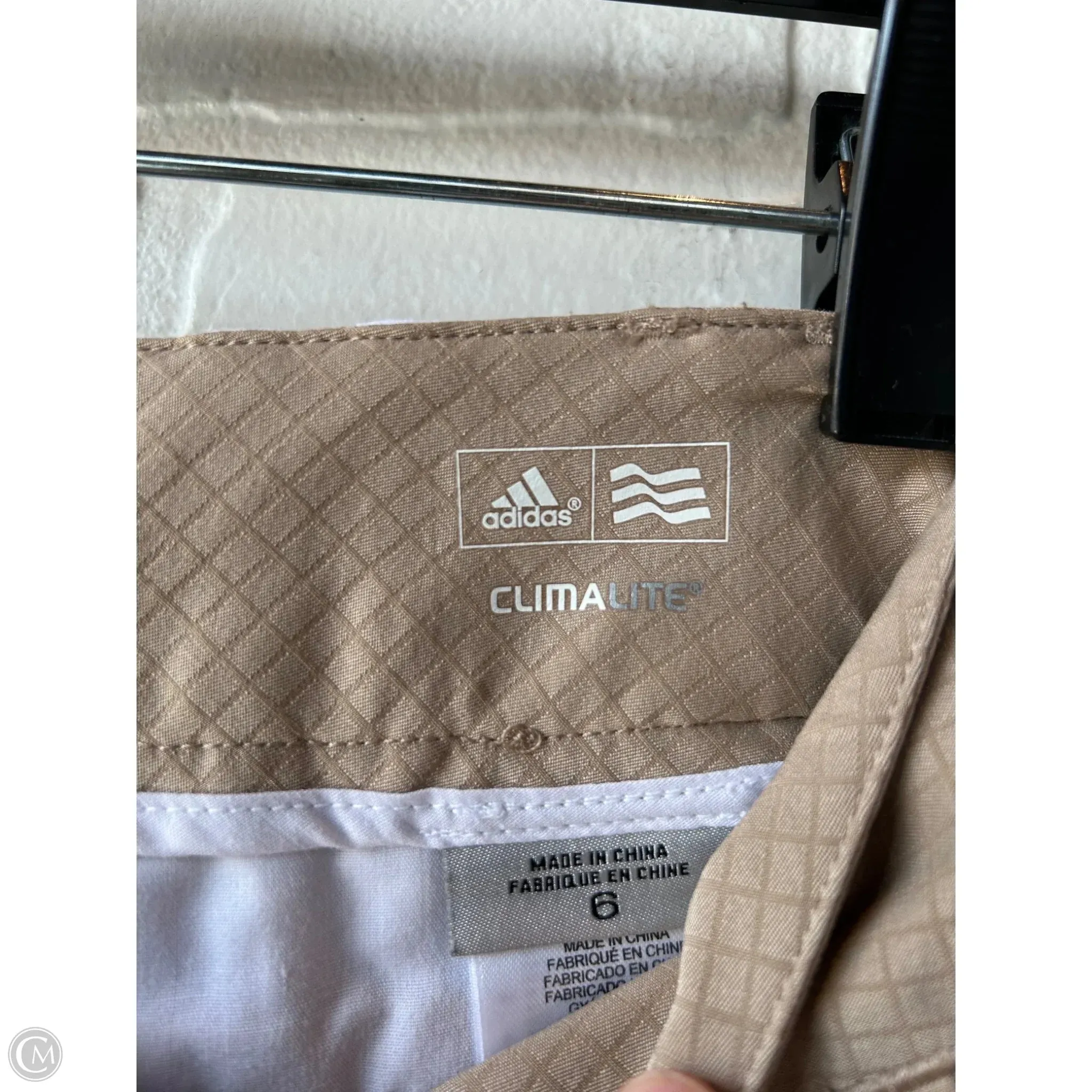 Sportshorts von Adidas in Beige, Größe: 6