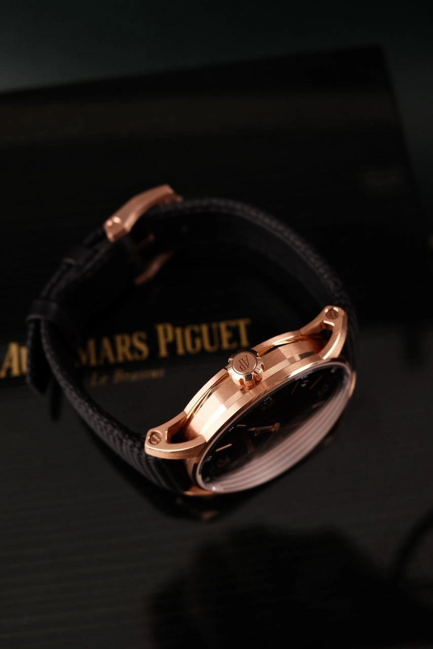 Audemars Piguet Code 11.59 15210OR Box   og. Papiere 18k Rose Gold, Purple Dial