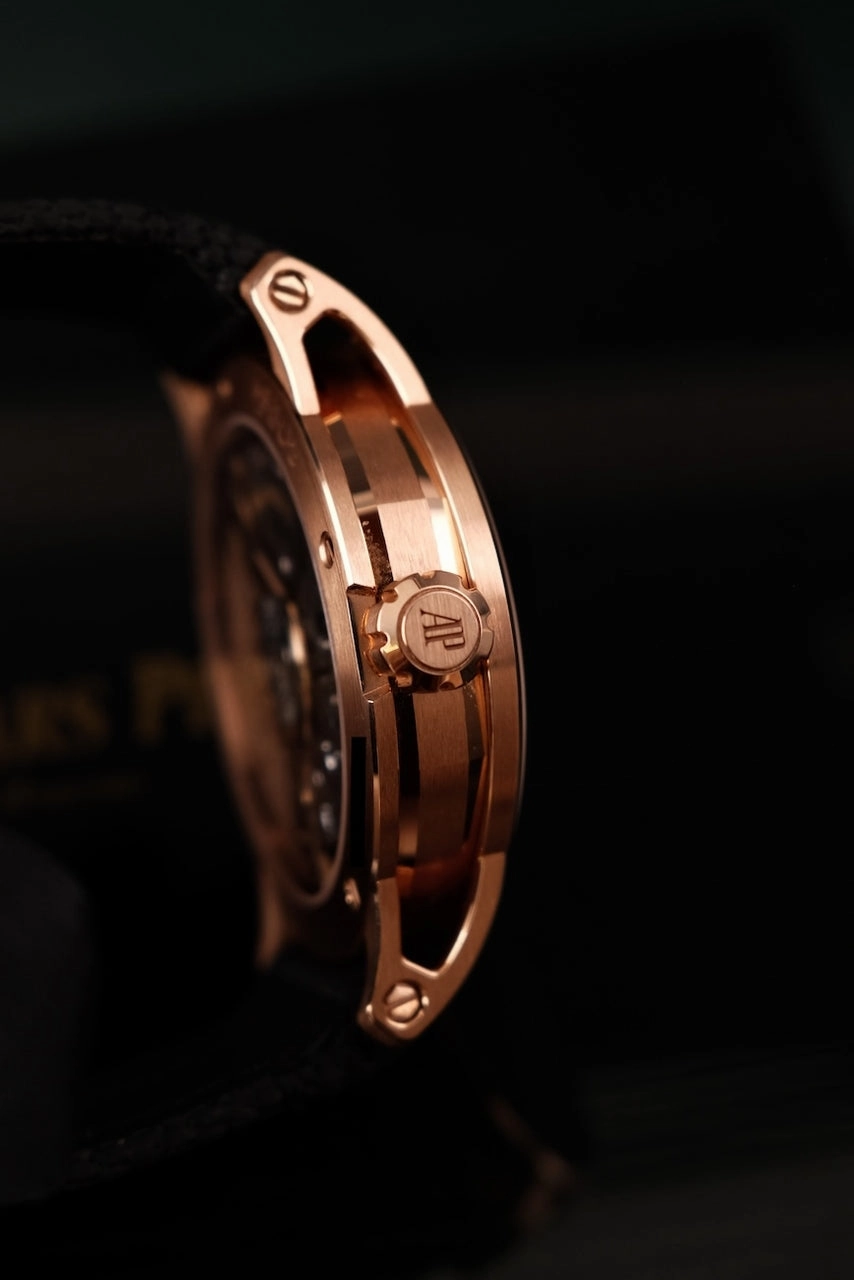 Audemars Piguet Code 11.59 15210OR Box   og. Papiere 18k Rose Gold, Purple Dial