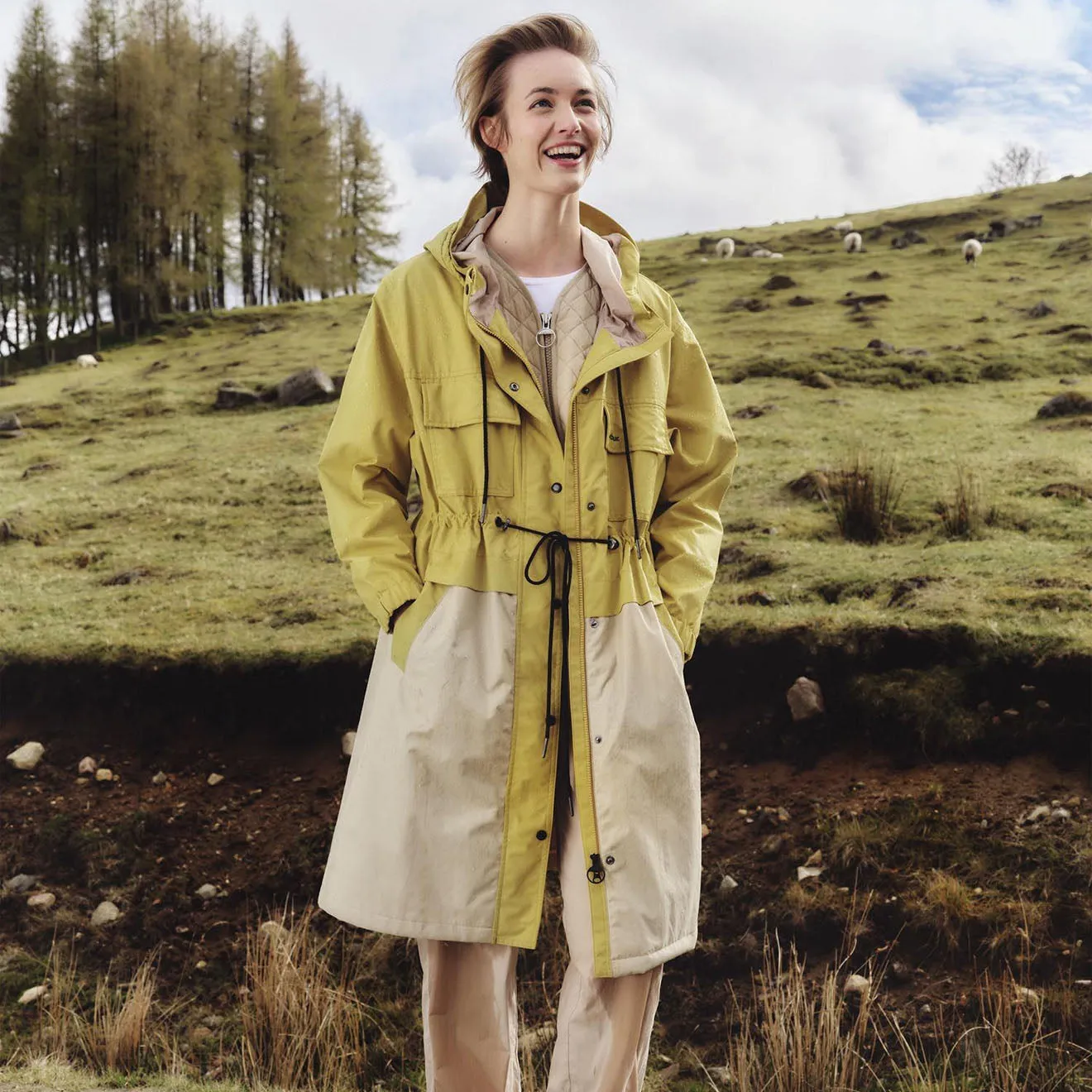 Barbour Damen Evie wasserdichte Parka Limonade/Hell-Sand