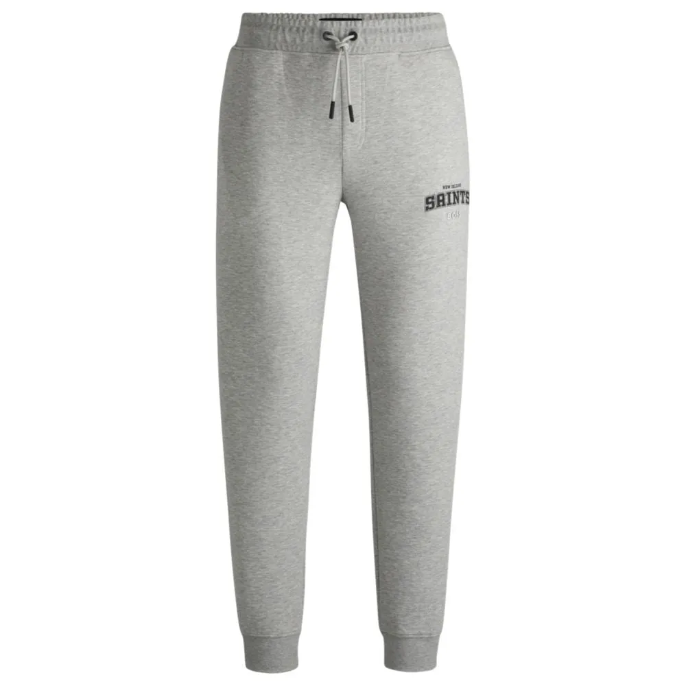 BOSS x NFL Signature-Band-Hosen mit speziellem Branding