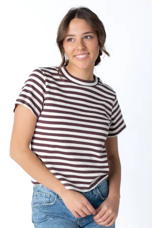 Brass & Roe Gestreiftes Strukturiertes T-Shirt