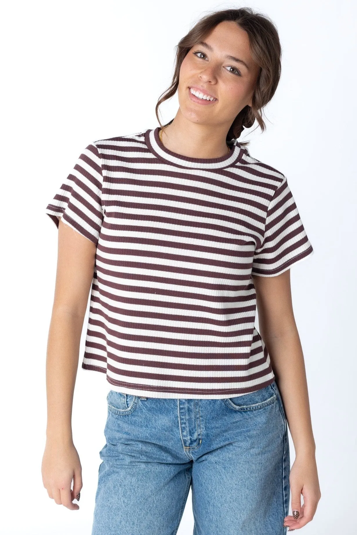 Brass & Roe Gestreiftes Strukturiertes T-Shirt