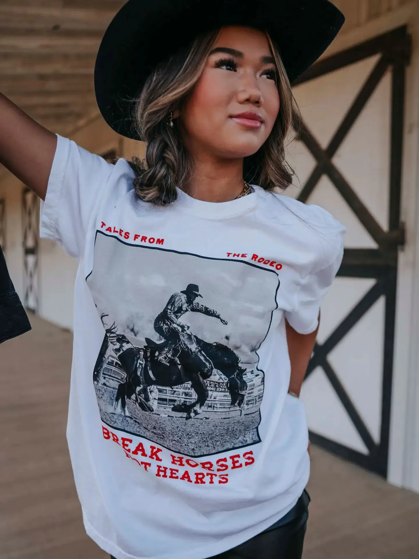 Break Horses Not Hearts Grafik-T-Shirt