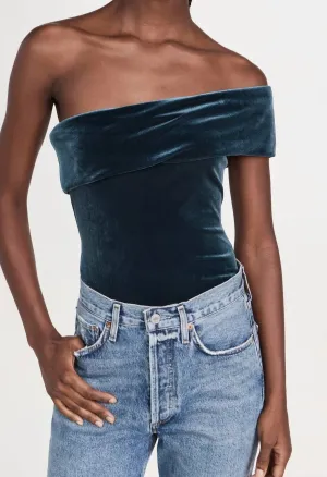Bree Branded Thong Bodysuit In Blizzard