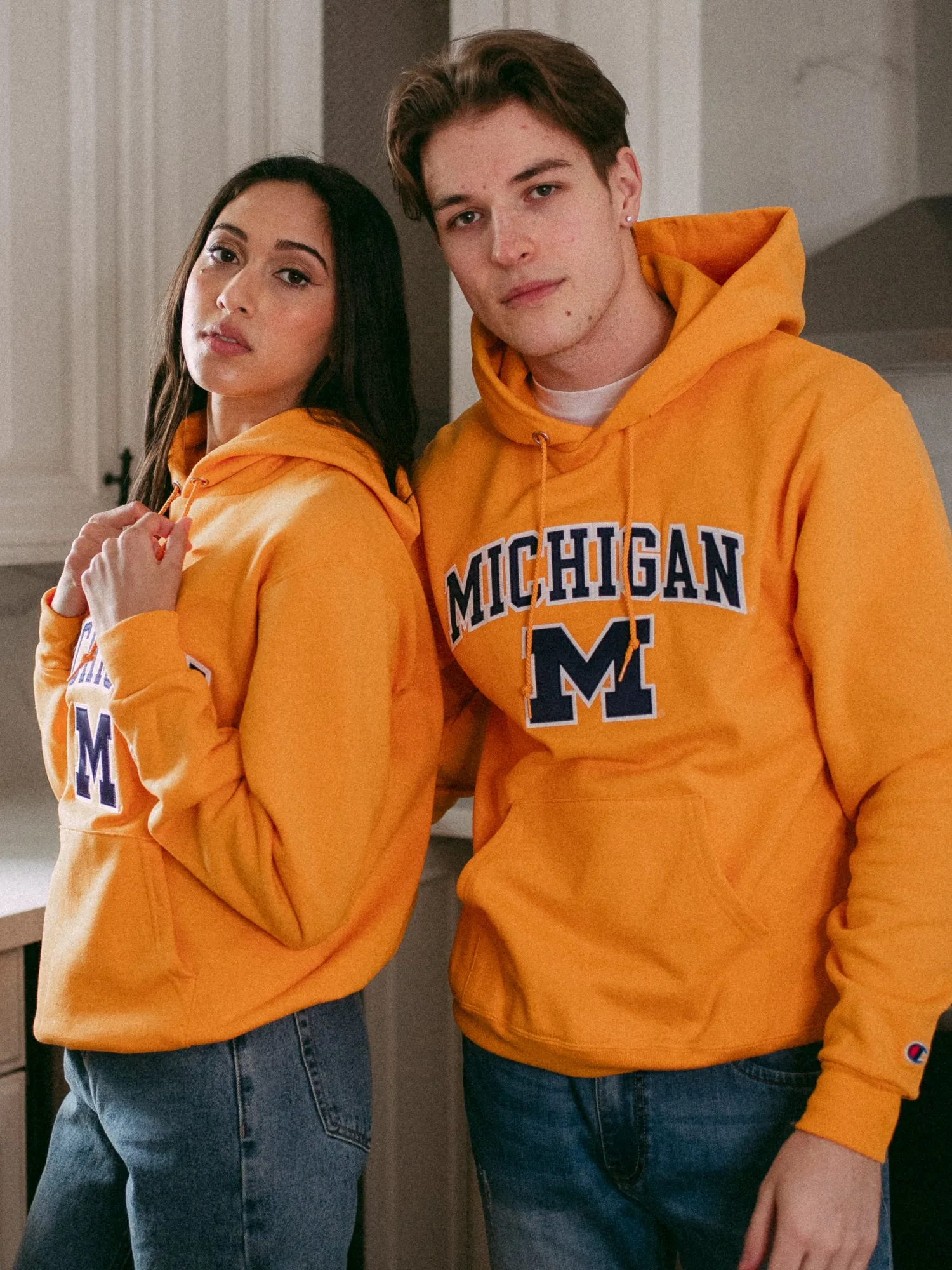 CHAMPION ECO POWERBLEND MICHIGAN UNIVERSITY KAPUZENPULLOVER - AUSVERKAUF