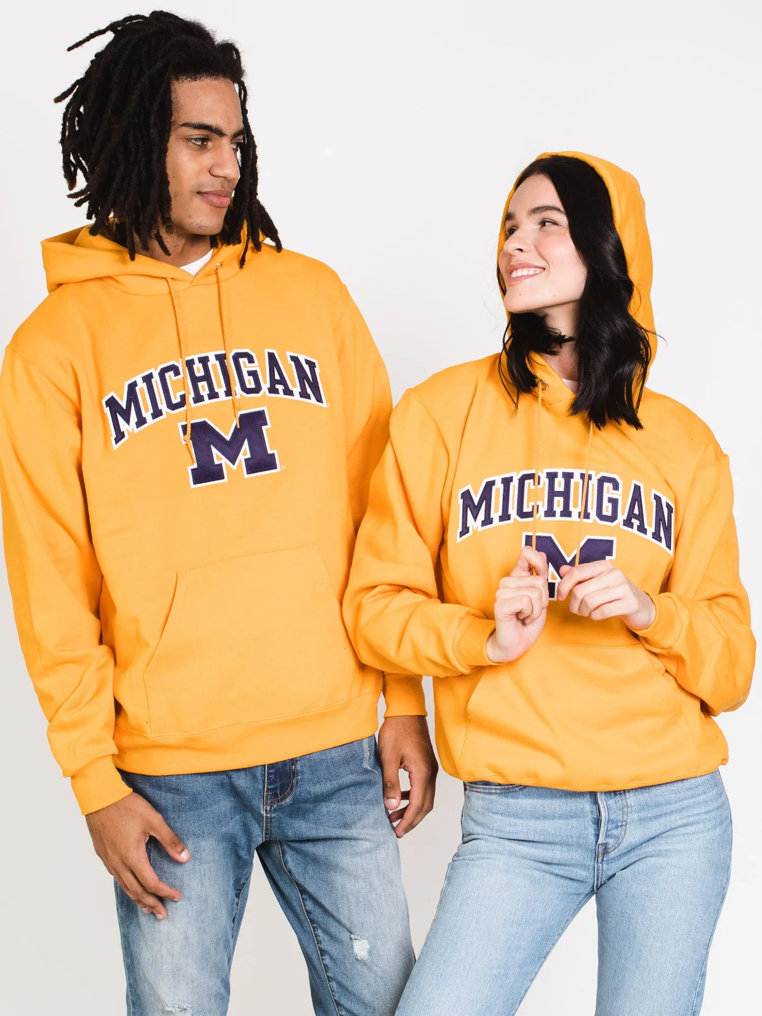 CHAMPION ECO POWERBLEND MICHIGAN UNIVERSITY KAPUZENPULLOVER - AUSVERKAUF