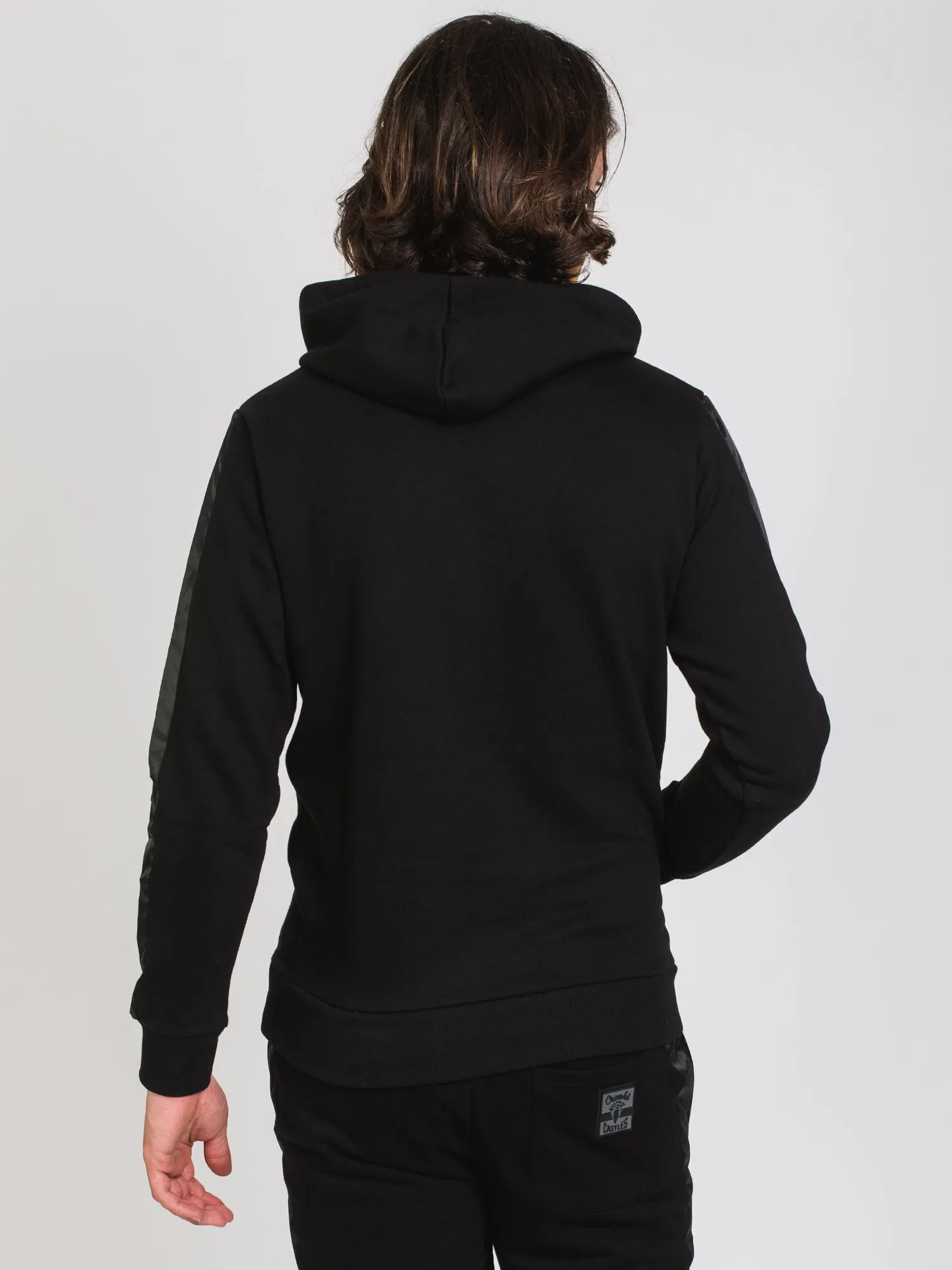 CROOKS & CASTLES KLEPTO CUT SEW BESTICKTE KAPUZENJACKE - AUSVERKAUF