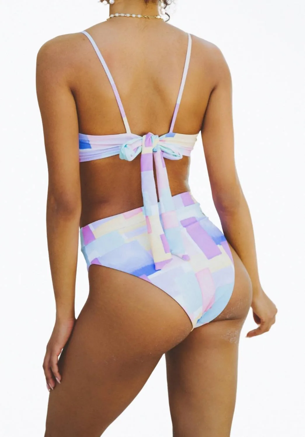 Dove Retro Rippen-Bikini-Höschen mit hohem Beinausschnitt in Pastellformen