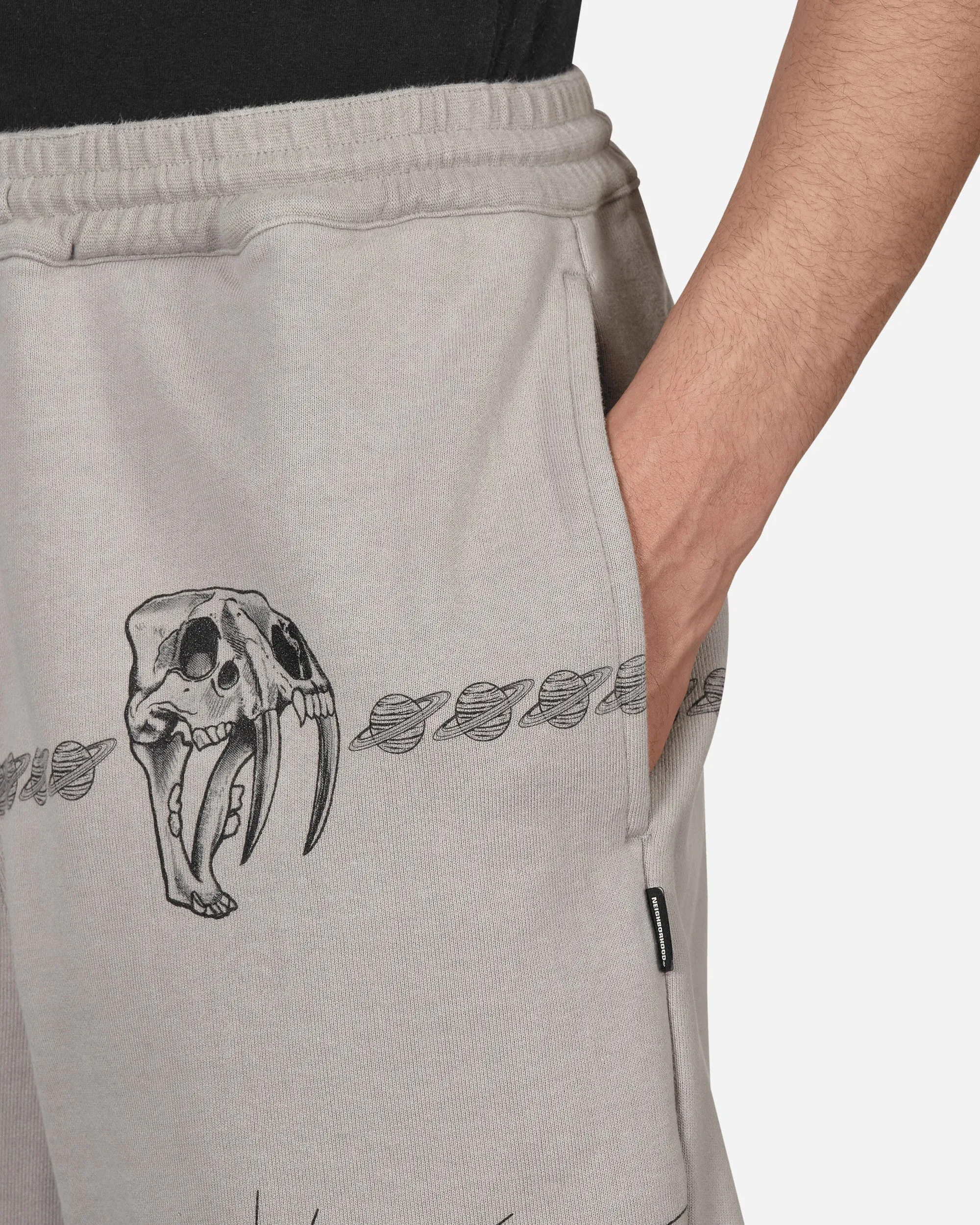 Dr. Woo Sweatshorts Grau