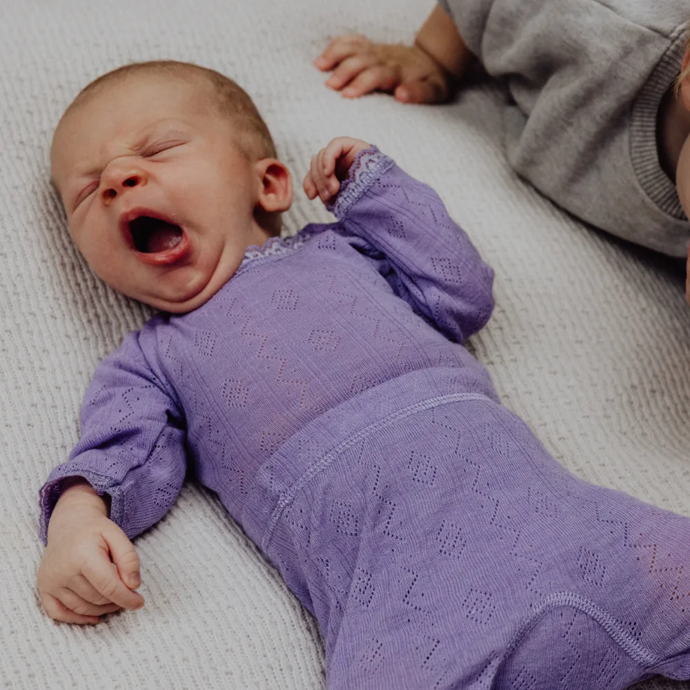 Fußlinge für Babys - Wolle & Seide - Pointelle - Lila