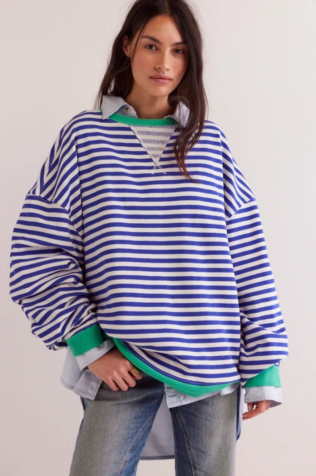 FREE PEOPLE Klassisches gestreiftes Crewneck - Sand Dollar Kombination