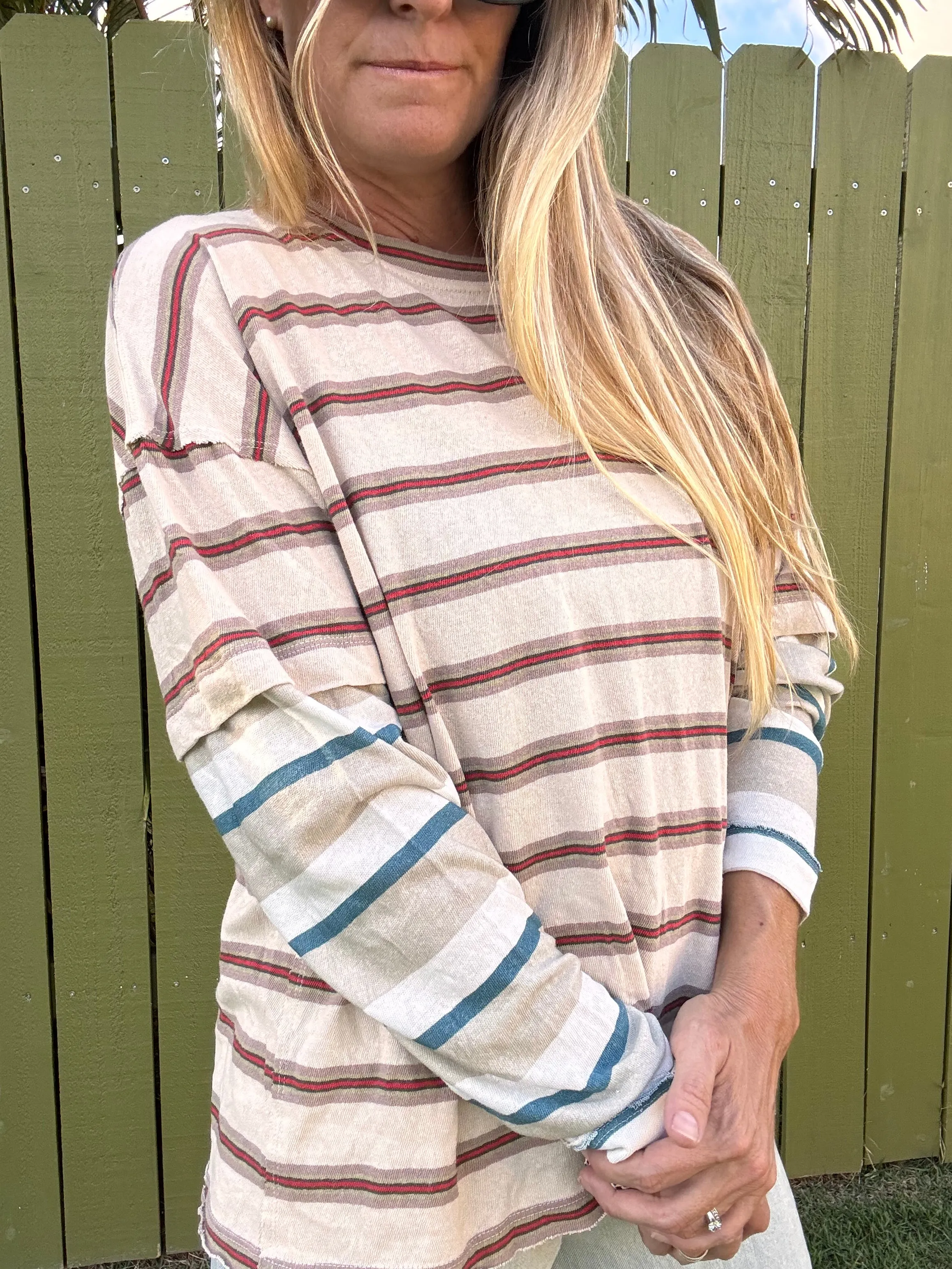 FREE PEOPLE Nina Streifen Langarm-Shirt - Neutrale Kombination