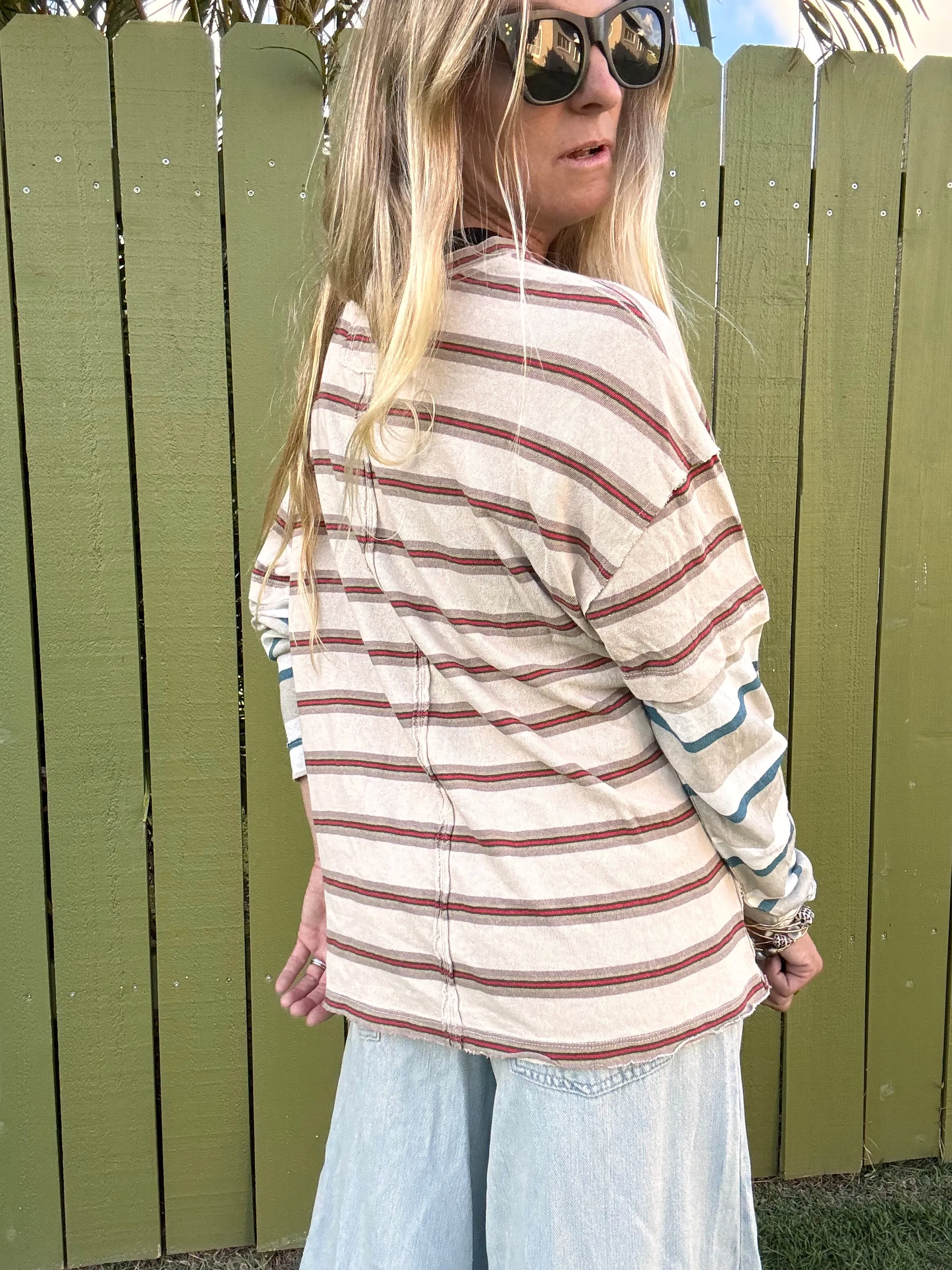 FREE PEOPLE Nina Streifen Langarm-Shirt - Neutrale Kombination