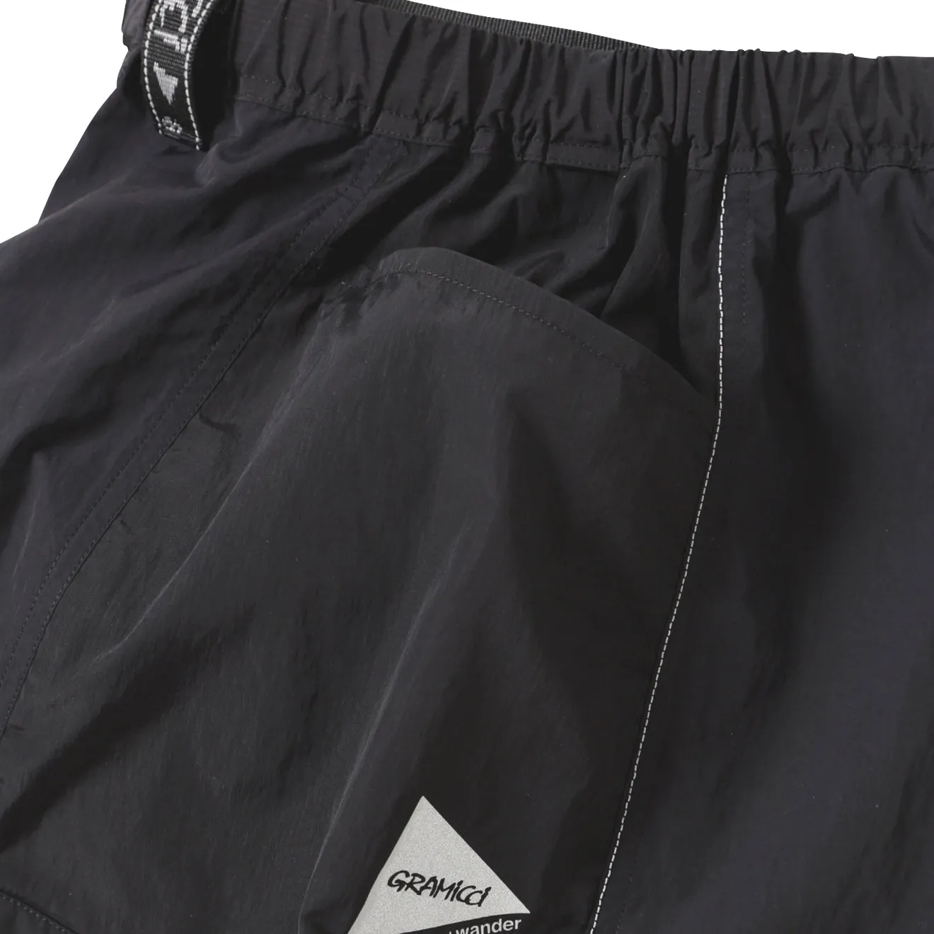 Gramicci x And Wander Patchwork Wind Short Schwarz