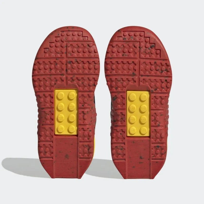 Kinder adidas DNA x LEGO Schuhe mit zwei Klettverschlüssen Hey Dude Schuhe