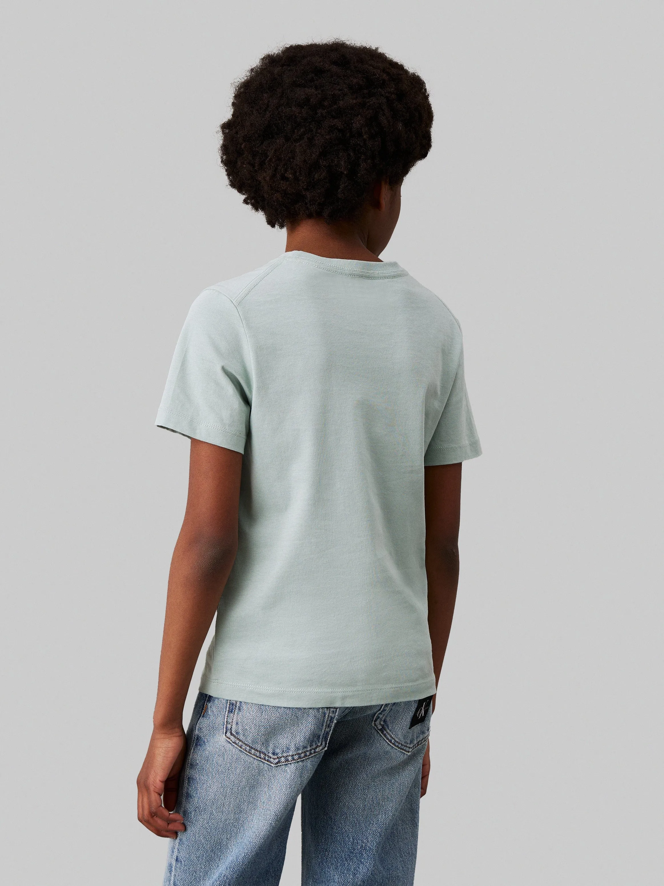 Kinder T-Shirt mit Brustmonogramm in Grün