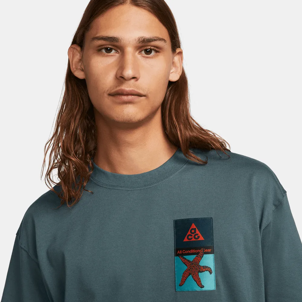 MÄNNER NIKE ACG SS TEE MIT AUFNÄHER