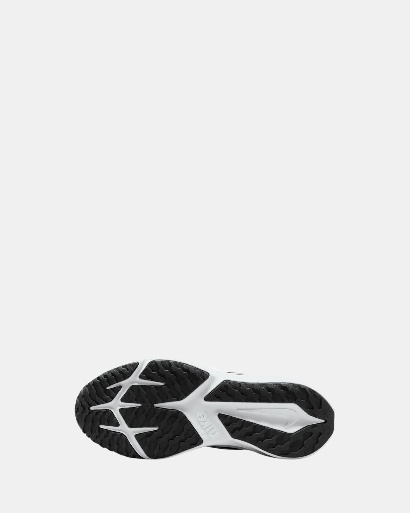 Nike Kinder-Schuhe Star Runner 4 NN Grundschule Schwarz/Weiß/Anthrazit