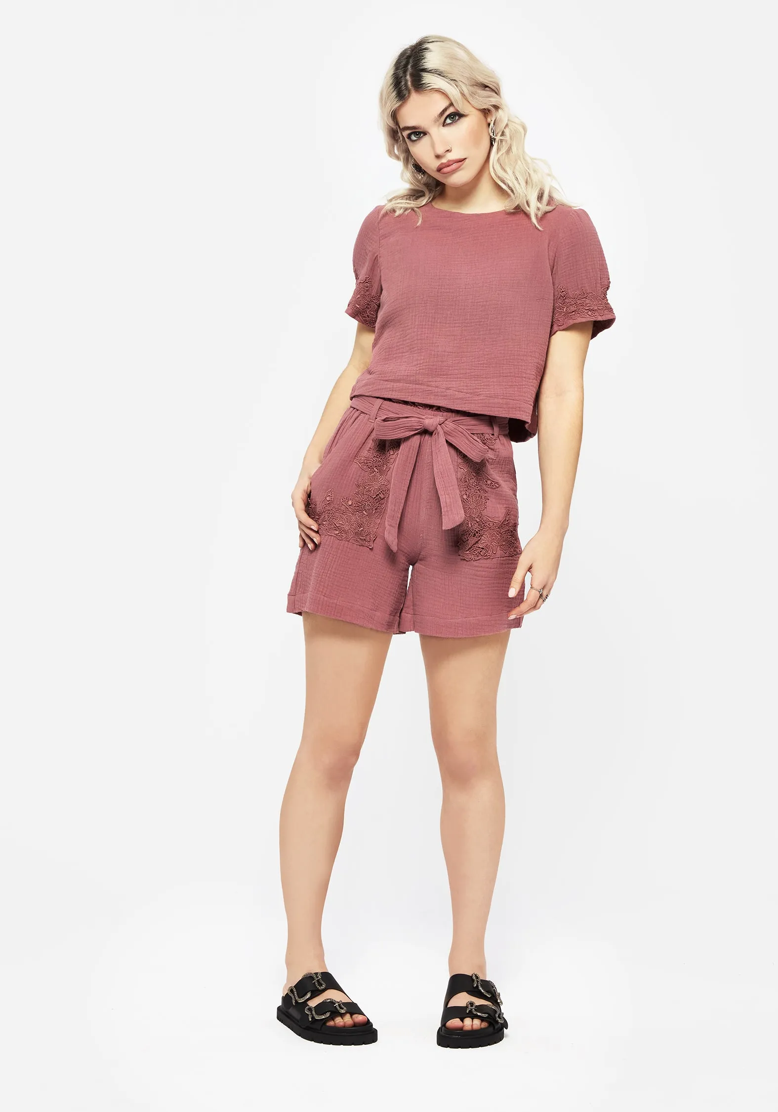 Rosamoth Applikationen-Besatz Baumwoll-Shorts mit Bindegürtel