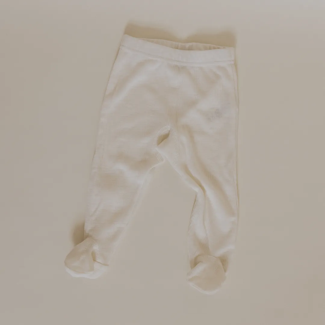 Zum Mond ☾ - Fußgestrickte Babyhose - Wolle & Seide - Nadelmuster - Natur