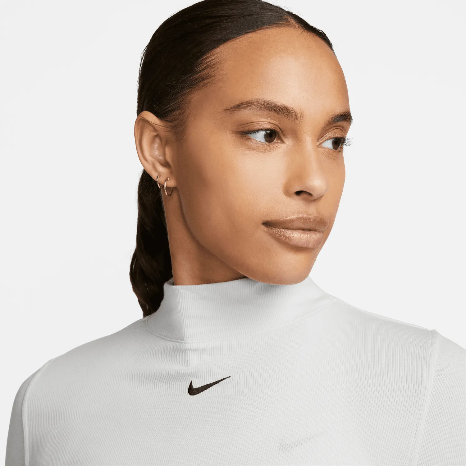 NIKE SPORTSWEAR ESSENTIALS DAMEN MOCK NECK T-SHIRT